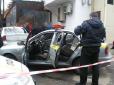 Нахабний напад: У Києві невідомі вкрали сумку з грошима з авто служби приватної охорони (фото)