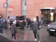 Російський телеканал показав глядачам момент нападу на опозиційного політика Олексія Навального (відео)