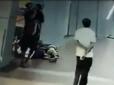 Поки мати задрімала: Трирічну дівчинку викрали, згвалтували та відрізали голову (відео)