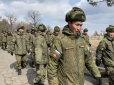 У Криму російських військових почали підселяти в будинки до мирних мешканців: частина окупантів - з Якутії